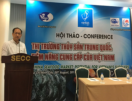Dr. Yang Yong of Nutriera was invited to attend VIETFISH 2017 and give a special presentation
